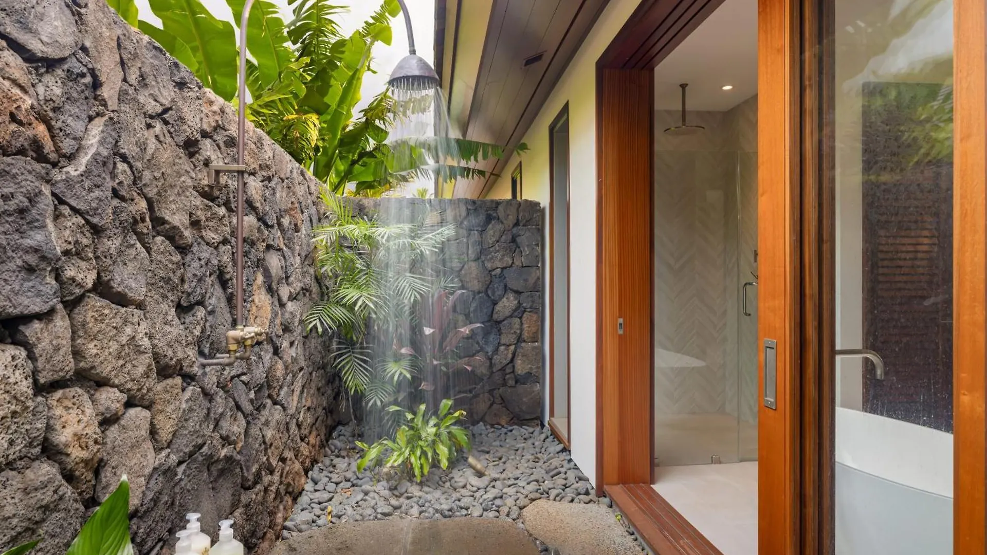 Luxury 5Br Vacation Home W Pool 콜로아